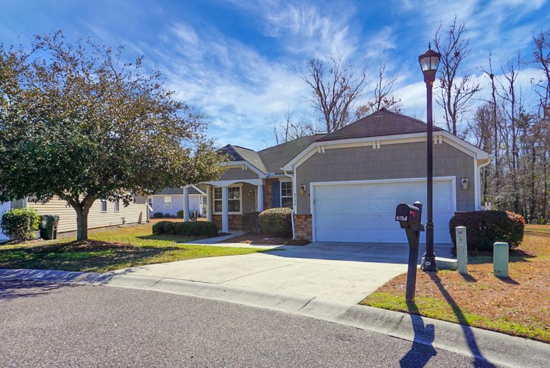 9386 S Heyward Ct, Summerville, SC 29485