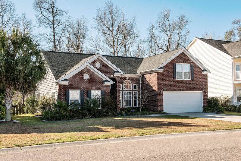 356 Lakewind Dr, Moncks Corner, SC 29461