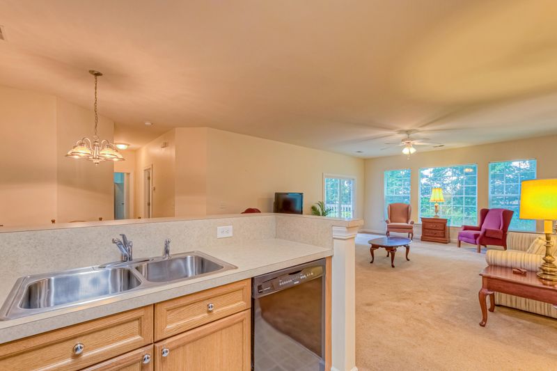 165 Golf View Ln, Summerville, SC 29485