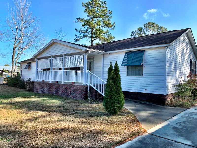 736 General Moultrie Dr, Bonneau, SC 29431