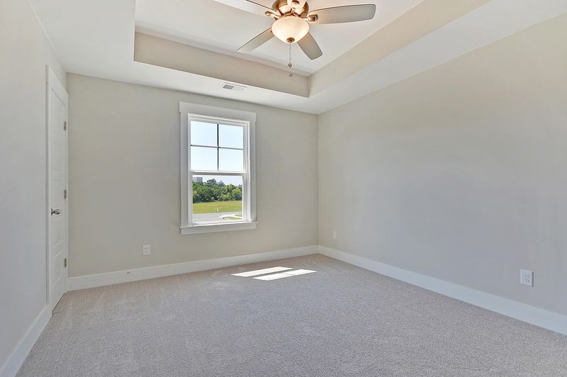 3970 Hillyard St, North Charleston, SC 29405