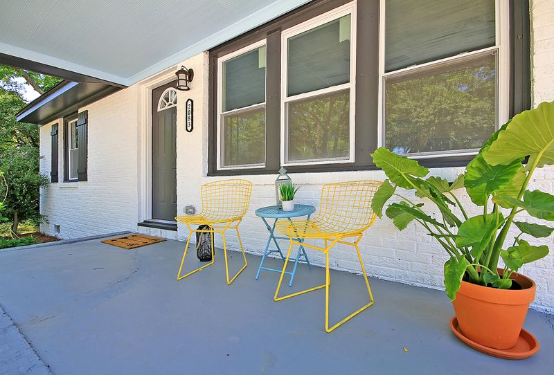 2083 Maybank Hw, Charleston, SC 29412