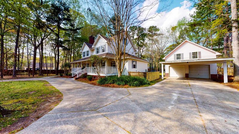 104 Deer St, Summerville, SC 29485