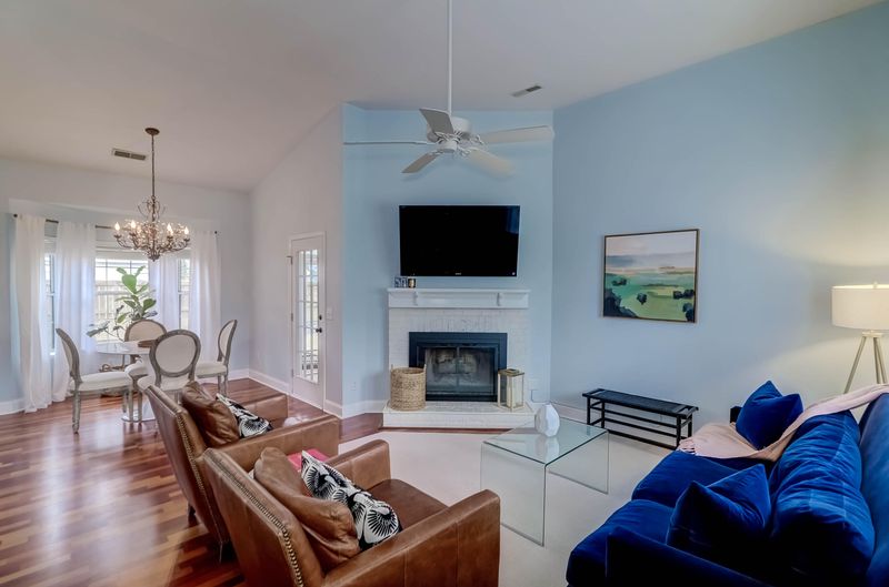 1902 Oak Tree Ln, Mount Pleasant, SC 29464