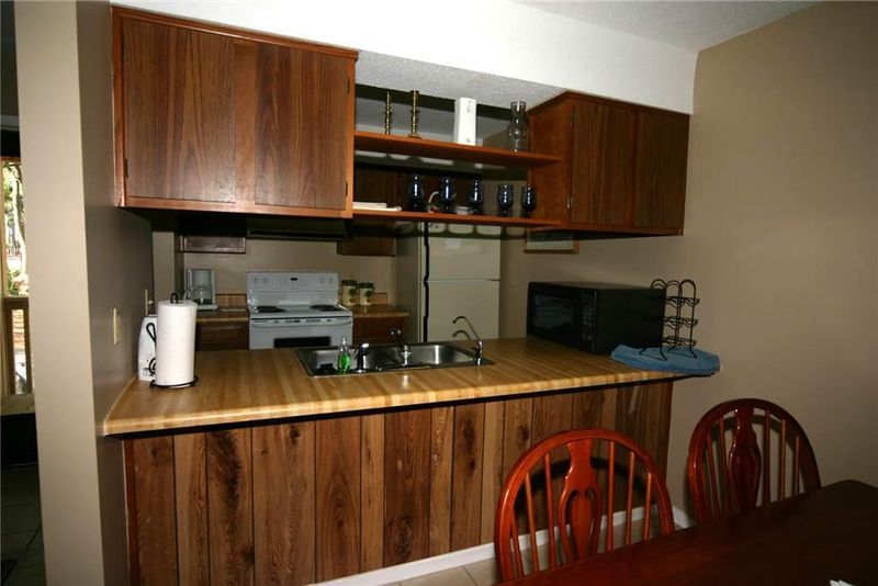 837 Club Cottage Rd, Edisto Beach, SC 29438
