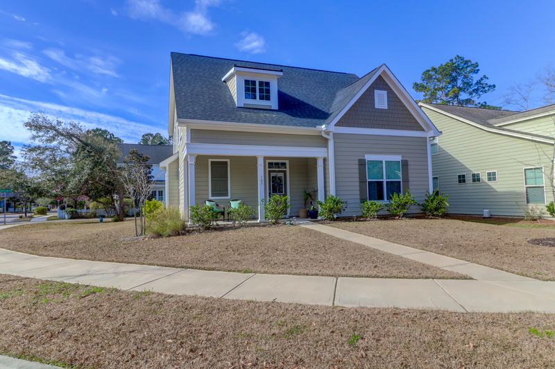 105 Comiskey Park Cir, Summerville, SC 29485