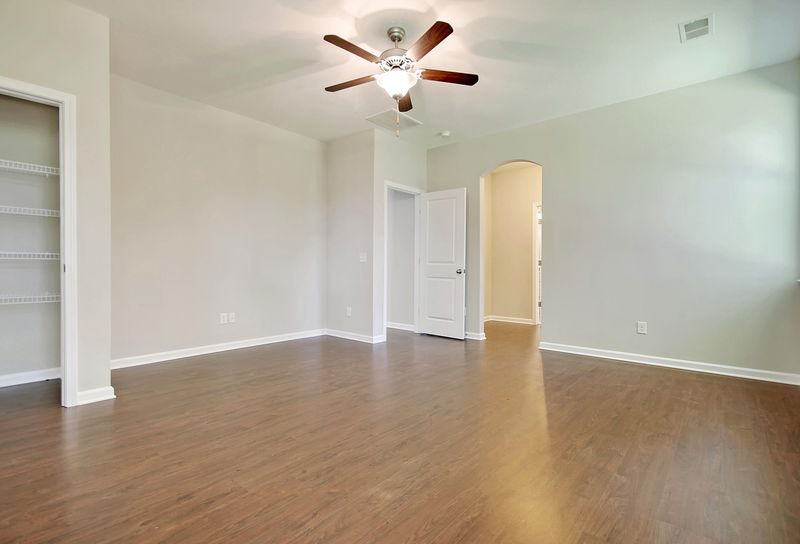 203 Mcmakin Dr, Summerville, SC 29483