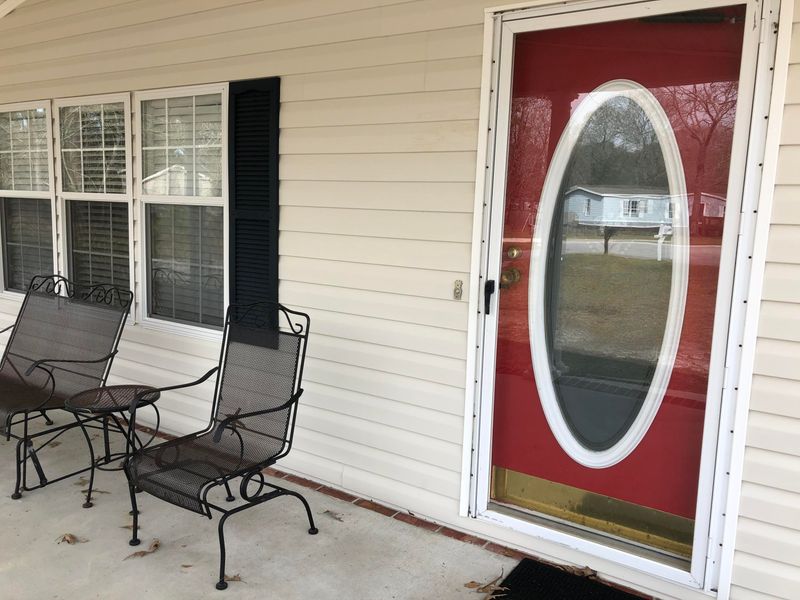 527 Midway Ct, Moncks Corner, SC 29461