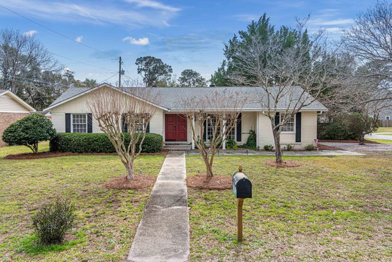 1321 Honeysuckle Ln, Charleston, SC 29412