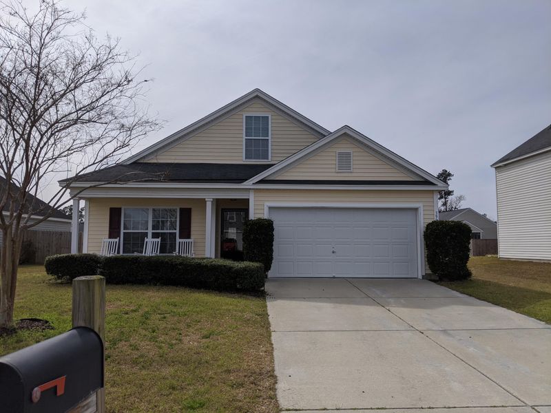 398 Lakewind Dr, Moncks Corner, SC 29461