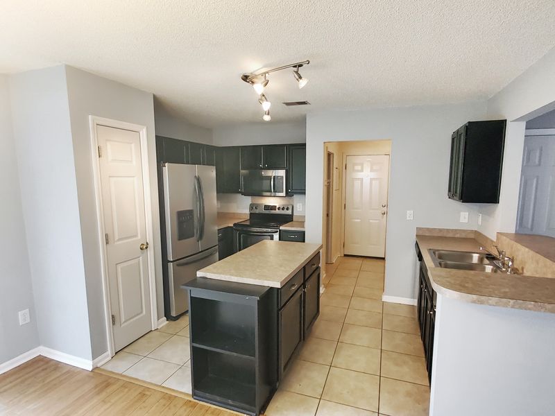 2482 Calamari Ct, North Charleston, SC 29406