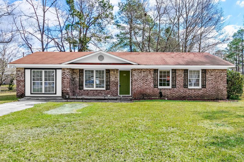 4522 Kindlewood Dr, Ladson, SC 29456