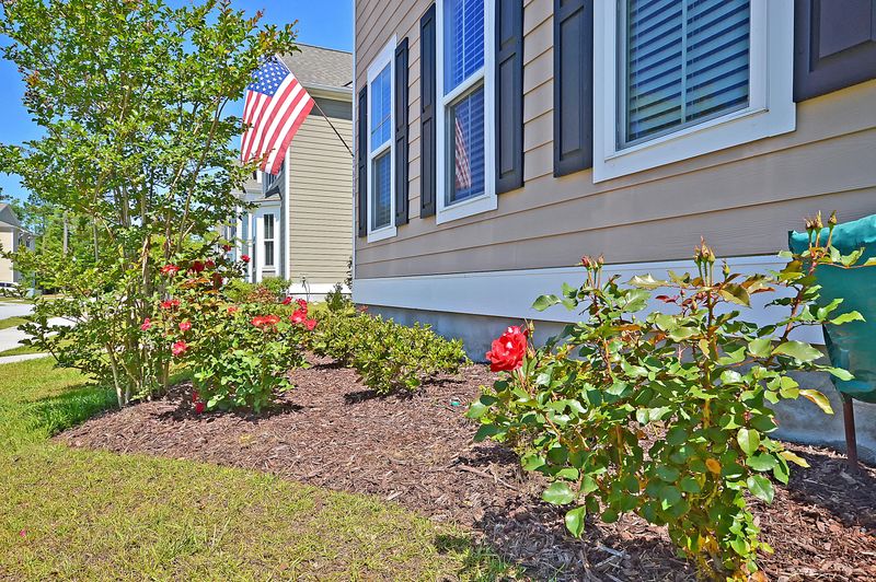 3028 Memorial Dr, Charleston, SC 29414