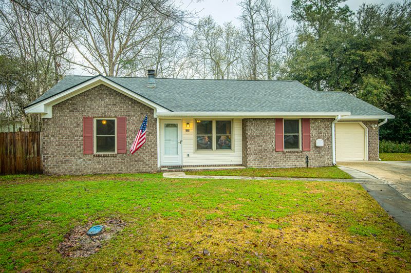 118 Edythe Ct, Summerville, SC 29485