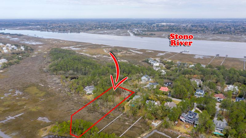 1454 Headquarters Plantation Dr, Johns Island, SC 29455