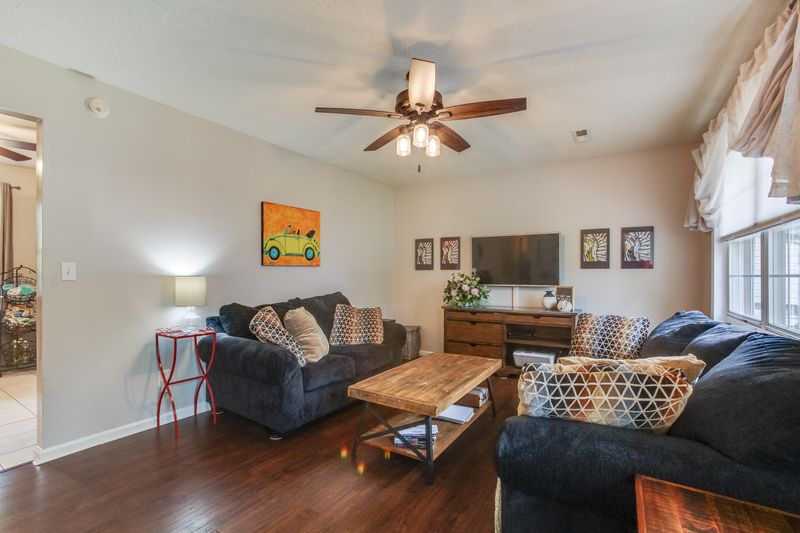 299 S Metts St, Saint George, SC 29477