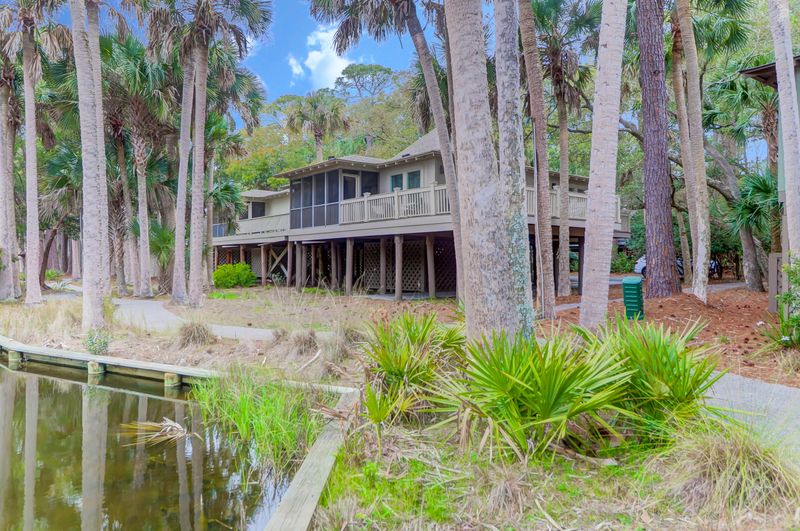 1033 Warbler Ct, Kiawah Island, SC 29455