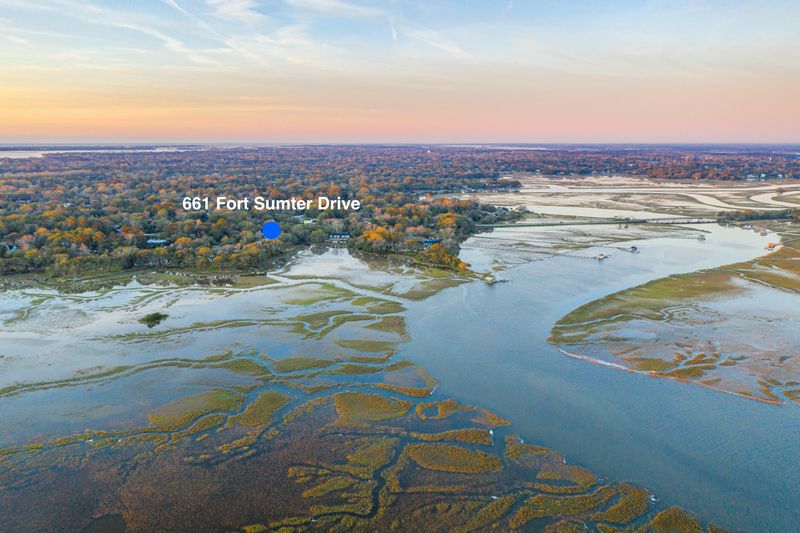 661 Fort Sumter Dr, Charleston, SC 29412