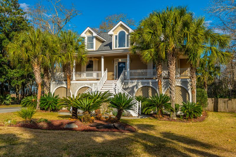 1010 Bakers Landing Dr, North Charleston, SC 29418