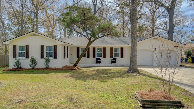1913 Planters Dr, Charleston, SC 29414