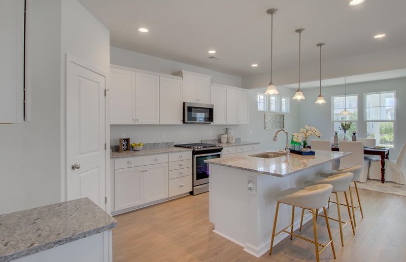 367 Oak Park St, Summerville, SC 29486