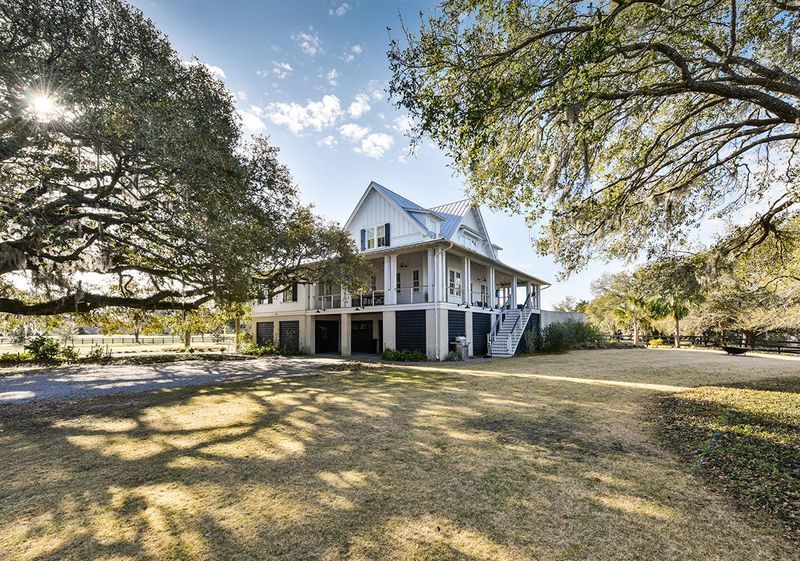 6016 Selkirk Plantation Rd, Wadmalaw Island, SC 29487