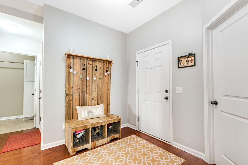 1831 Ground Pine Dr, Charleston, SC 29414