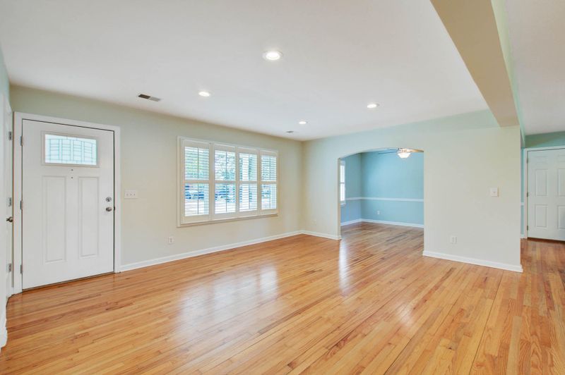 1144 Rifle Range Rd, Mount Pleasant, SC 29464