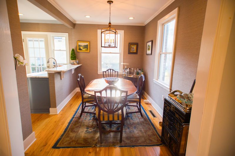 12 Colleton Dr, Charleston, SC 29407