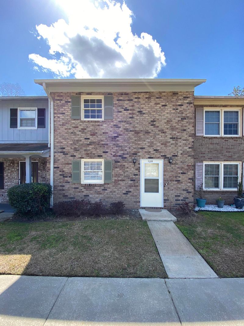 120 Brush Blvd, Goose Creek, SC 29445