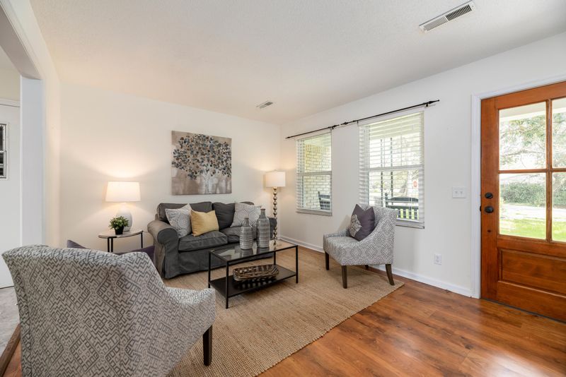 1470 Heather Dr, Mount Pleasant, SC 29464