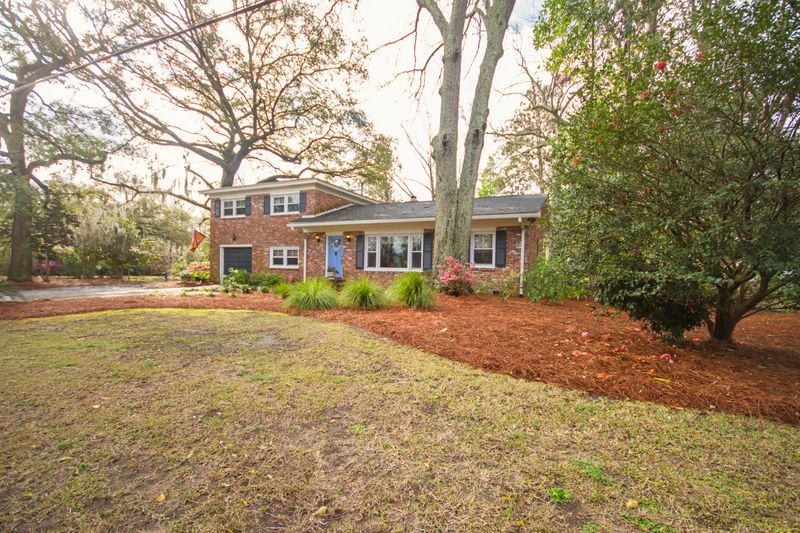 1237 Charlestowne Dr, Charleston, SC 29407