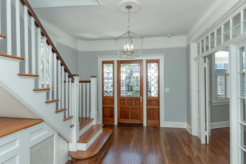 19 Colonial St, Charleston, SC 29401