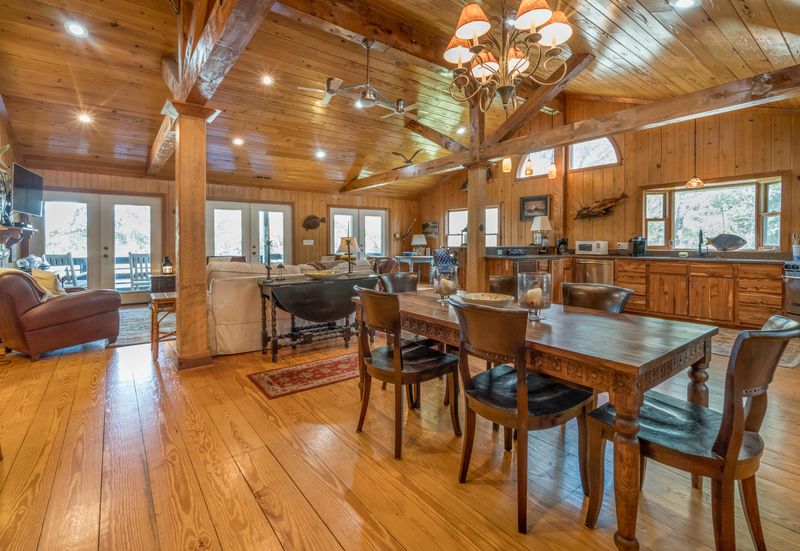 544 Romain Rd, Mcclellanville, SC 29458
