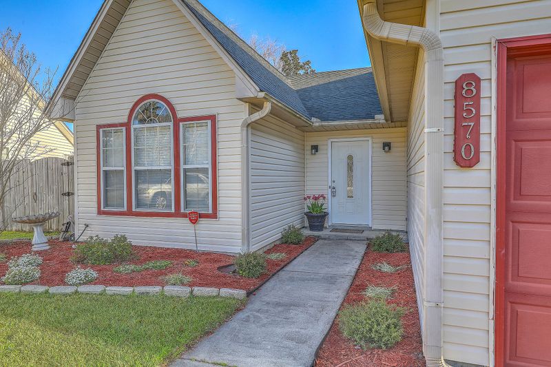 8570 S Waccamaw Ct, North Charleston, SC 29406