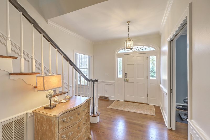 902 Red Coat Rn, Mount Pleasant, SC 29464