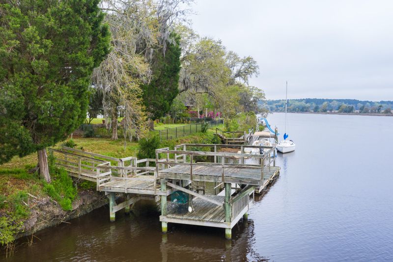 4898 Lambs Rd, North Charleston, SC 29418