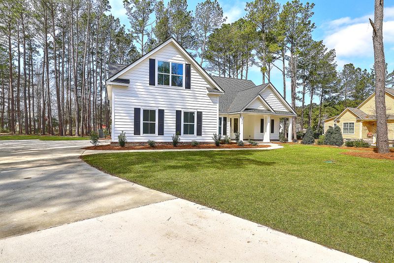 116 Guilford Dr, Summerville, SC 29483