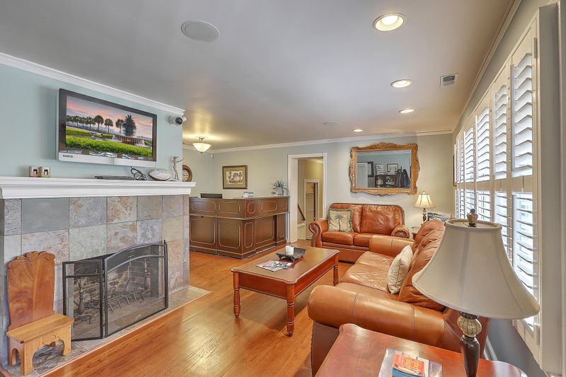 2300 Otranto Rd, North Charleston, SC 29406
