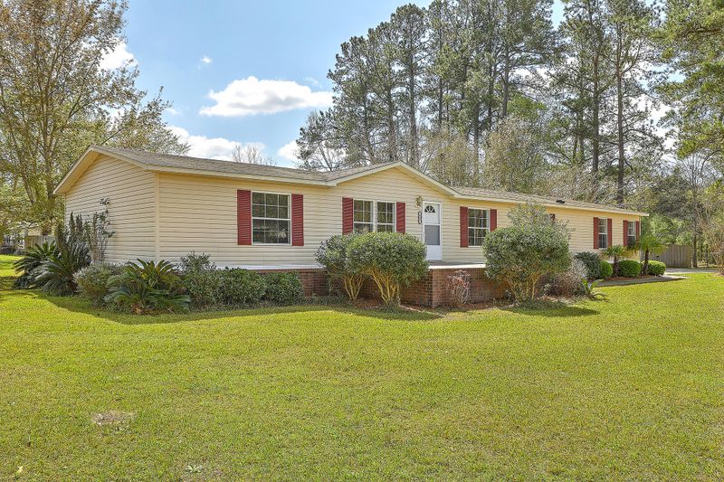 127 Frank St, Summerville, SC 29483