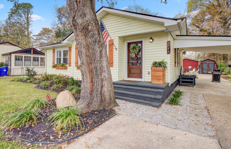 1146 Braddock Ave, North Charleston, SC 29405
