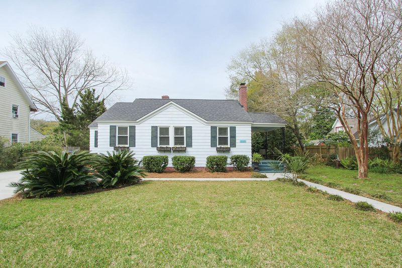2150 Saint James Dr, Charleston, SC 29412