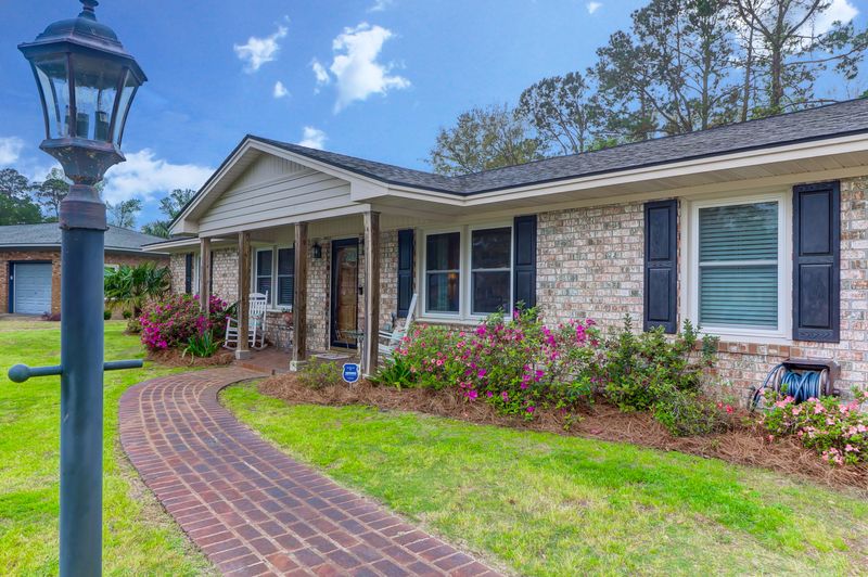 1025 Birchdale Dr, Charleston, SC 29412