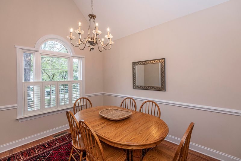 2012 Baltusrol Ct, Summerville, SC 29483