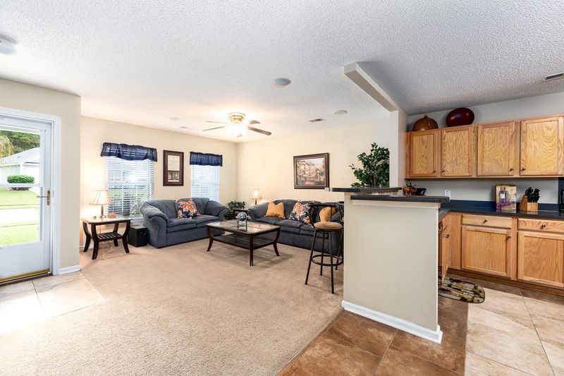 184 Wildberry Ln, Goose Creek, SC 29445