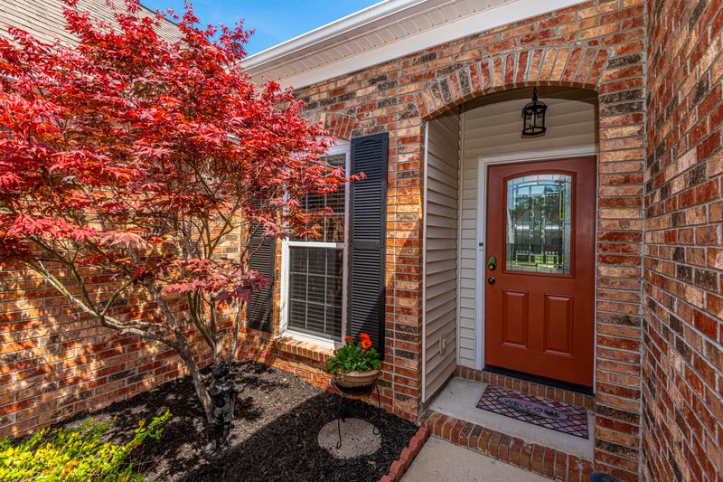 5383 Greggs Landing Dr, North Charleston, SC 29420