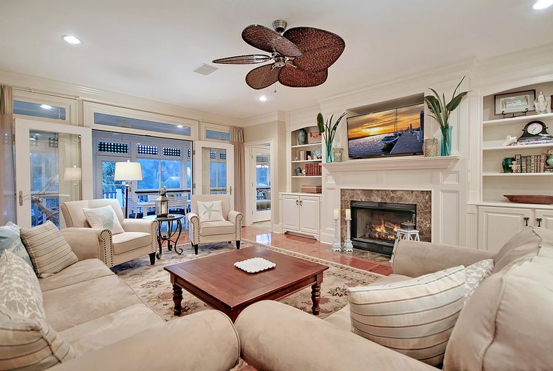 242 Forest Trl, Isle Of Palms, SC 29451