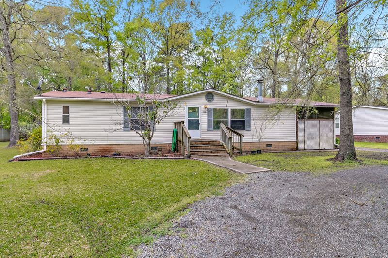 100 Dean Dr, Summerville, SC 29483