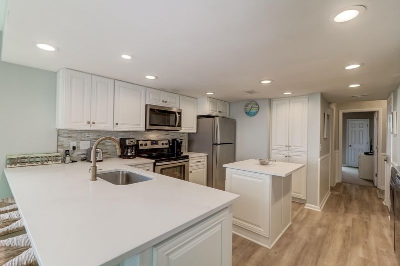7600 Palmetto Dr #324d, Isle Of Palms, SC 29451