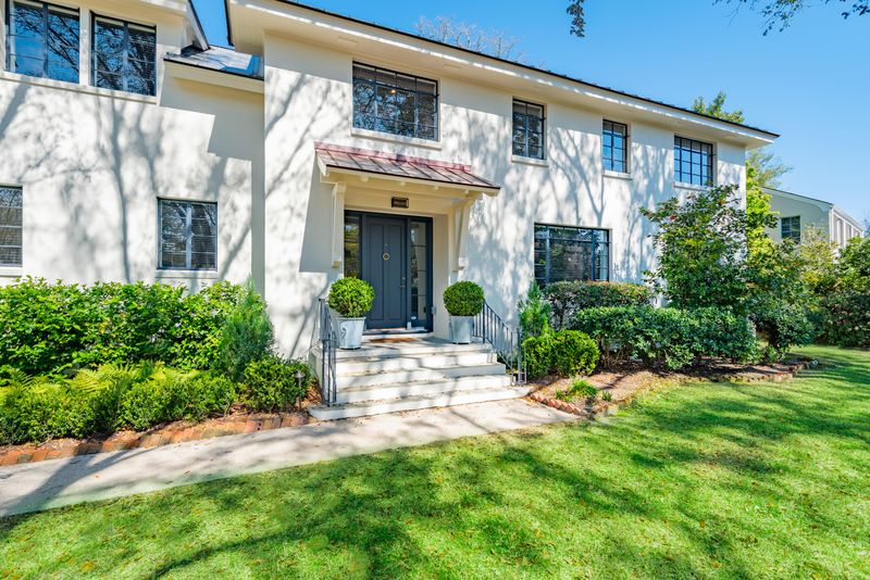 12 Johnson Rd, Charleston, SC 29407
